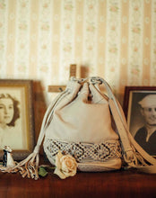 PEARL CROSSBODY